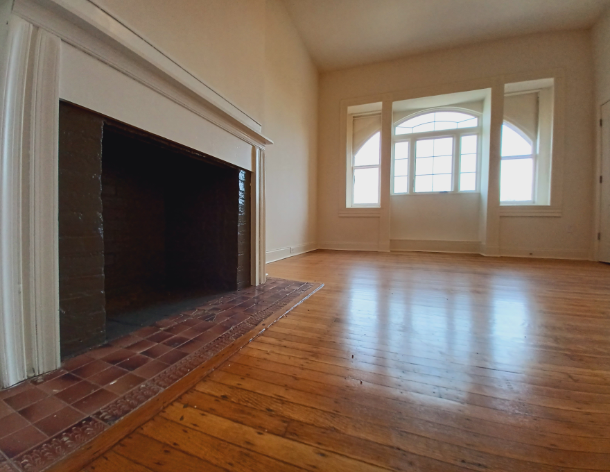 1812 Eutaw #400 - Living Room Fireplace