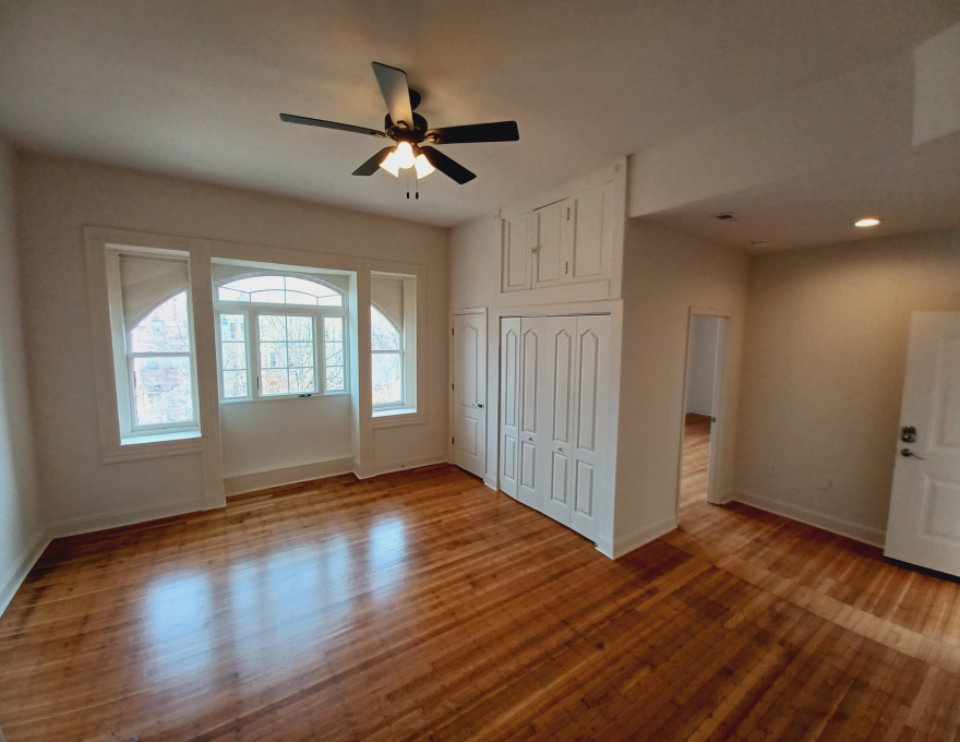 1812 Eutaw #400 - Living Room