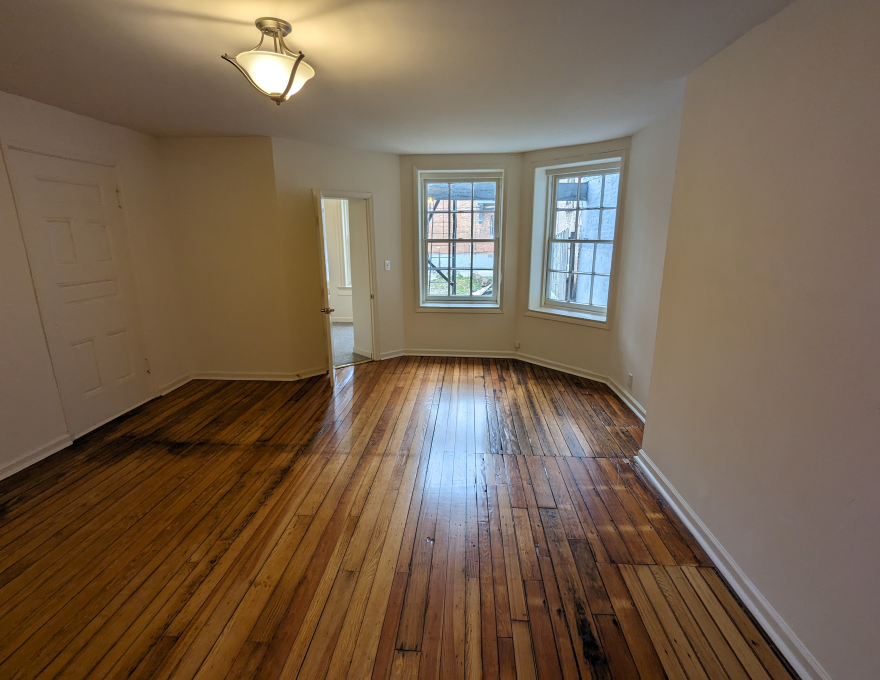 Large spacious Bedroom