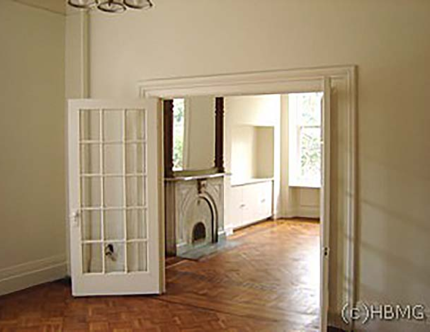 1401 Madison Ave #6 - Living Room